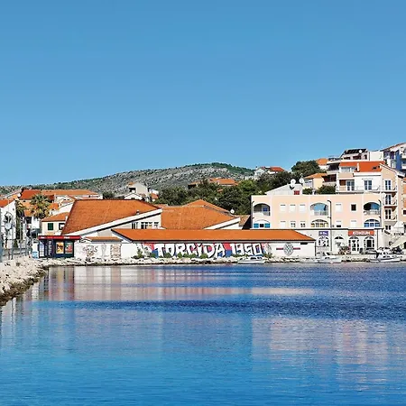 Two-bedroom In Zatoglav Podglavica