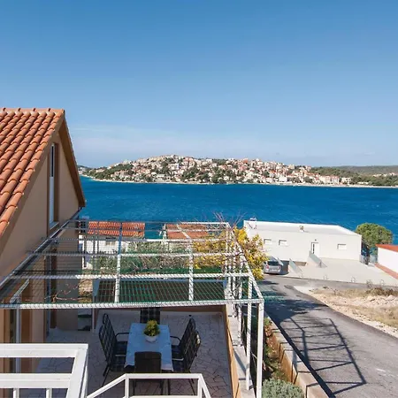 Two-bedroom In Zatoglav Podglavica