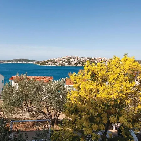 Appartement Two-bedroom In Zatoglav