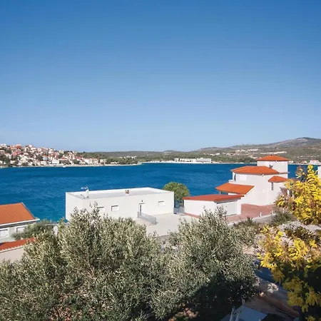 Two-bedroom In Zatoglav Appartement Podglavica