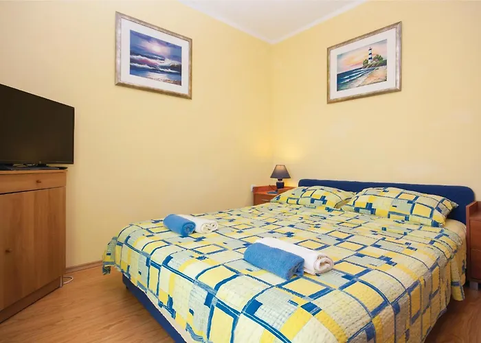 Two-bedroom In Zatoglav Appartement